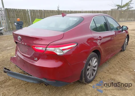 2020 Toyota Camry Le Awd z USA, uszkodzony, nr VIN 4T1L11BK5LU018565
